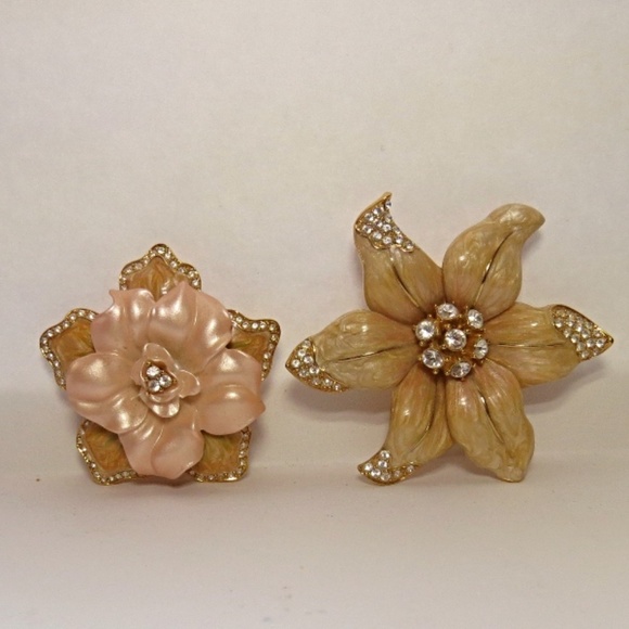 2 NOLAN Miller Vintage Brooches - Picture 1 of 8